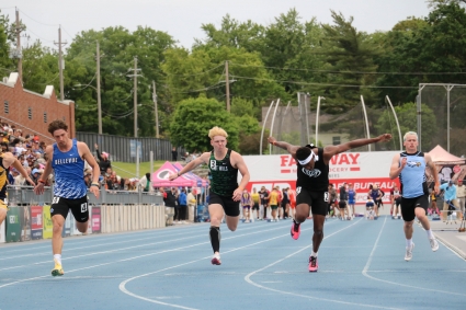 East Mills’ Jiri Brodigan (second from left) was 12th in the 100-meters at state with a time of 11.45. (Joel Stevens/ The Red Oak Express)