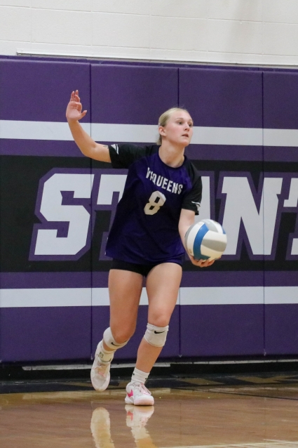 Haylee Joint, shown here serving, led Stanton with 18 set assists in the Viqueens’ 1-2 day at the Greene County Tournament. (Joel Stevens/ The Red Oak Express)