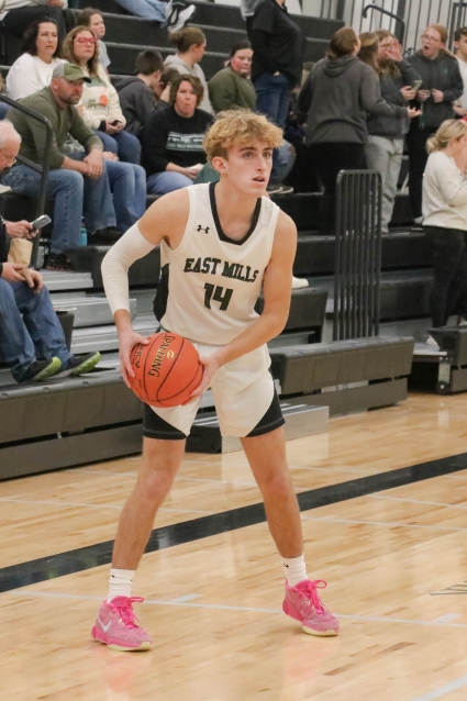 East Mills’ Sheldon Vandenberg scored 22 points and grabbed 17 rebounds in the win over Griswold. (Joel Stevens/The Red Oak Express)