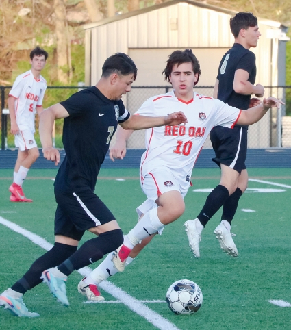 Santiago Vasquez scored five goals and team-high eight assists to earn an honorable mention honors from the Hawkeye 10 Conference coaches this season. (Joel Stevens/ The Red Oak Express)